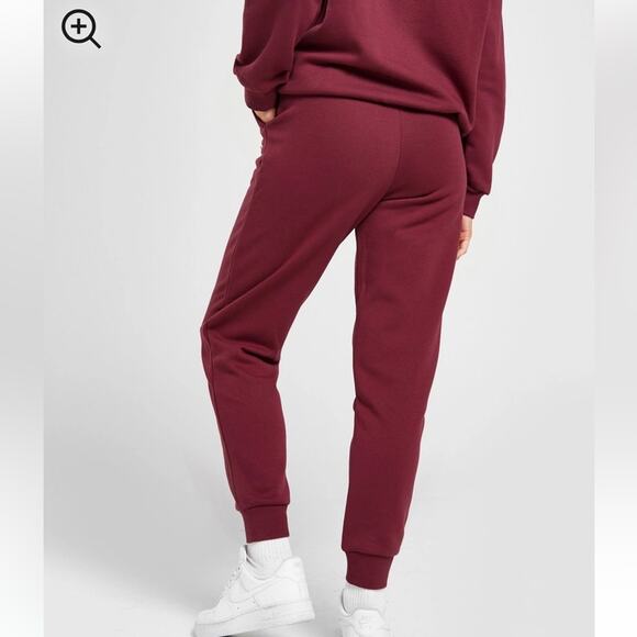 NEW PUMA Womens Sweatpants Joggers Embroidered Logo Pockets High Waist Red XL - Picture 4 of 6